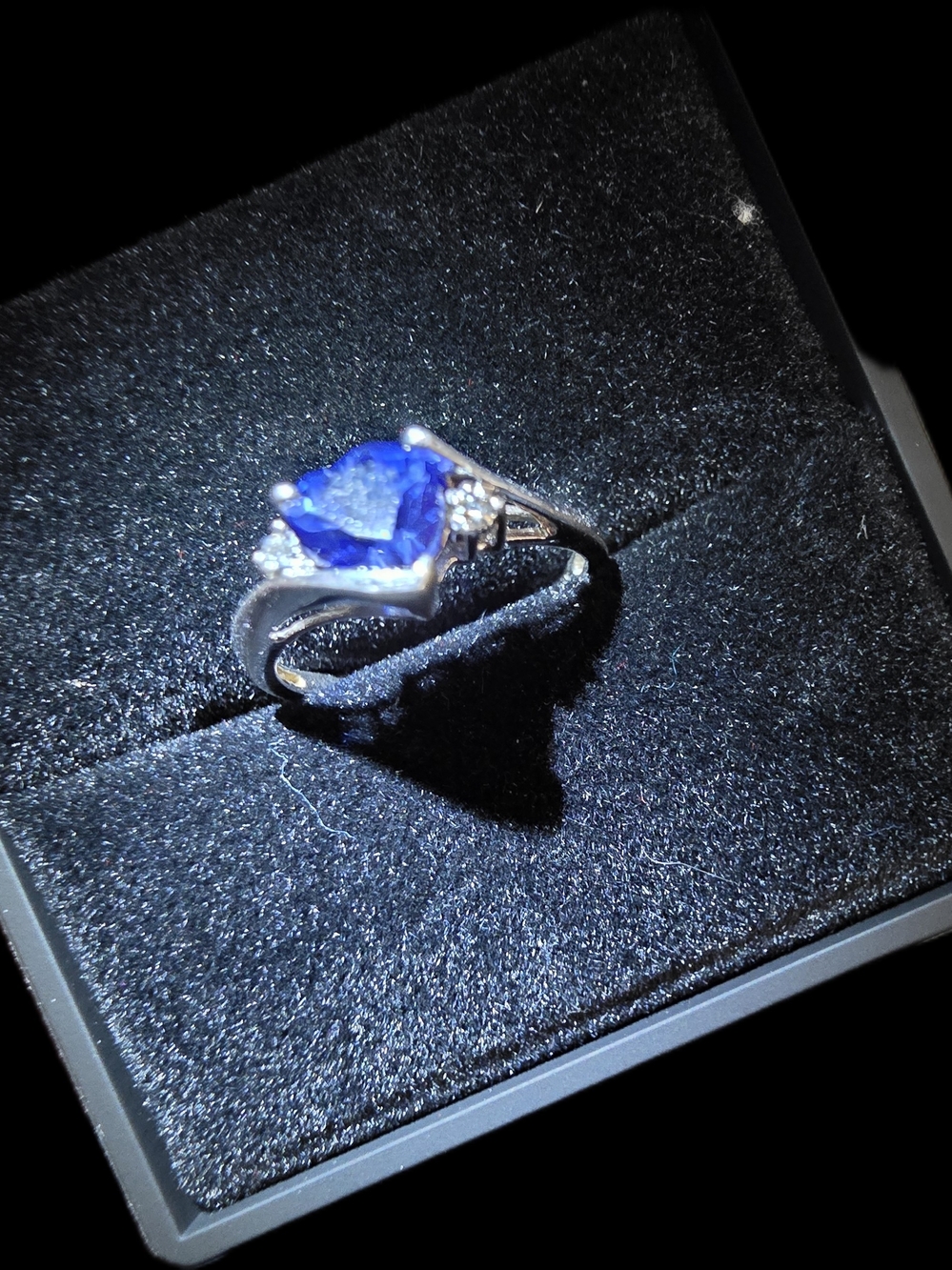 10K White Gold Trillion Cut [Heart] Sapphire & Diamond Accent Ring Sz 6.5
